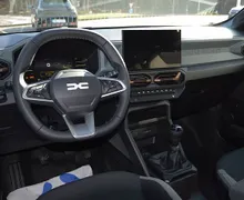 Zunanja slika - Dacia Duster - TCe 130 4x4 EXTREME-MY REVISION 4 LETA 80.000KM - 6 - Predogledna slika