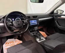 Notranja slika - Škoda Superb - 2.0 TDI-DSG-SPORT LINE-FULL LED-NAVI-KAMERA-TEMPO - 10 - Predogledna slika