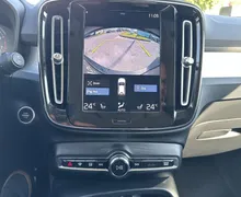 Notranja slika - Volvo XC40 - B4 P AWD Momentum Pro Avt. - 17 - Predogledna slika