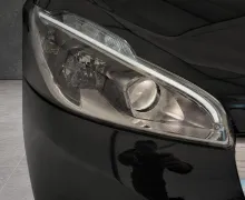 Notranja slika - Peugeot 208 - 1.2 PureTech-PRVA LASTNICA-ODLIČEN - 9 - Predogledna slika