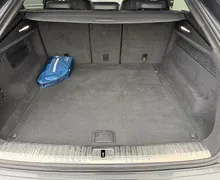 Notranja slika - Audi Q8 - 50 TDI Quattro-S Line-Zračno-22 COL-360kamera-Navi - 12 - Predogledna slika