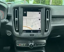 Notranja slika - Volvo XC40 - T3 Momentum Avt - 18 - Predogledna slika