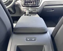 Zunanja slika - Volvo XC60 - B5P  Core AT AWD 3 leta garancije + 3 servisi - 13 - Predogledna slika