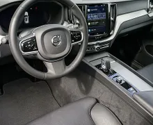 Zunanja slika - Volvo XC60 - B4  D  Core AT FWD+12.MES.JAM.+USNJE+PANO+MEMORY - 9 - Predogledna slika