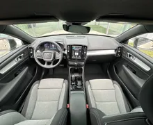 Notranja slika - Volvo XC40 - B3 P Plus Dark AT DCT - 20 - Predogledna slika