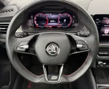 Notranja slika - Škoda Kamiq - 1.0 TSI Monte Carlo-Panorama-Gretje sedežev-AppCon - 8 - Predogledna slika