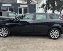 Zunanja slika - Volvo V60 - D4 - DIGITALNI ŠTEVCI - ODLIČEN - 8 - Predogledna slika