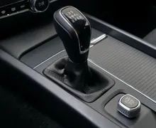 Zunanja slika - Volvo V60 - D3 Momentum FULLED•TEMP•VIRTUAL•KAMERA•2X-PDC•16C• - 12 - Predogledna slika