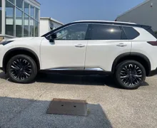 Zunanja slika - Nissan X-Trail - 1.5 HEV E-4ORCE 213 TEKNA 4WD - 17 - Predogledna slika