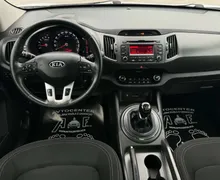 Notranja slika - KIA Sportage - 1.7 DIZEL-LIZING ZA TUJCE-TEMPOMAT-PDC- - 9 - Predogledna slika