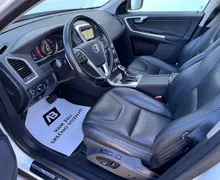 Notranja slika - Volvo XC60 - T5 Summum Geartronic+1.LAST+NAVI+XENON - 10 - Predogledna slika