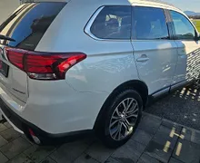 Zunanja slika - Mitsubishi Outlander - 2.2 DI-D 4WD INTENSE+AVT-.KLJUKA- LED-NAVI-PERLA B - 4 - Predogledna slika