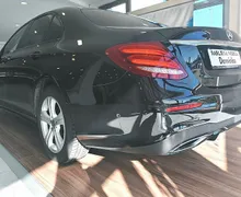 Zunanja slika - Mercedes-Benz E-Razred - E 220 d AMG-KAMERA-AVANTGARDE-LED-F1-VIDEO - 4 - Predogledna slika