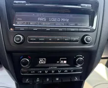 Notranja slika - Škoda Rapid - 1.6 TDI 77 kW Elegance... - 7 - Predogledna slika