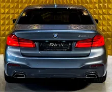 Notranja slika - BMW serija 5: - 520d AUT. M Sport-LED-VIRTUAL-GRETJE-KAMERA - 10 - Predogledna slika