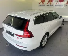 Zunanja slika - Volvo V60 - D3 Momentum Pro Avt+4 ALU.USNJE.NAVI.4X4.TOP - 1 - Predogledna slika