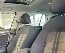 Zunanja slika - VW Golf - 1.LASTNIK-R LINE-PANORAMA-KAMERA-LED-TEMPOMAT-ALU - 11 - Predogledna slika