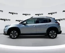 Notranja slika - Peugeot 2008 - 1.2 PureTech 130 S S Allure - 8 - Predogledna slika