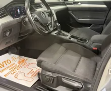 Notranja slika - VW Passat Variant - 2.0 TDI-DSG-VIRTUAL-FULL LED-KAMERA-RADAR TEM-NA.. - 9 - Predogledna slika