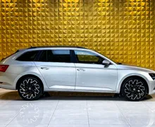 Notranja slika - Škoda Superb - 1.6 TDI KAMERA-NAVI-MULTIFUNKCIJA - 12 - Predogledna slika