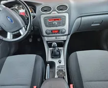 Notranja slika - Ford Focus - 1.6  1.LASTNIK  SLO SAMO 115000KM - 9 - Predogledna slika