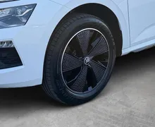Notranja slika - Škoda Kamiq - 1.0 TSI Monte Carlo DSG - 7 - Predogledna slika