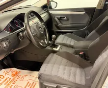 Notranja slika - VW Passat CC - 2.0 TDI-BI-XENON-SPORT LINE-ALU-CROM-PDC-TEMPOMAT - 8 - Predogledna slika