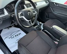 Notranja slika - Škoda Rapid - 1.6 TDI  Elegance PANORAMA - 12 - Predogledna slika