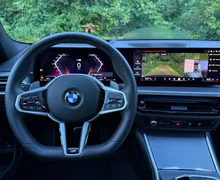 Notranja slika - BMW serija 3: - 330d xDrive M-SPORT|Pano|ACC|360kam|HeadUp|Keyless - 12 - Predogledna slika