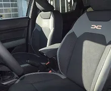Zunanja slika - Dacia Duster - hybrid 155 Extreme-MY REVISION 4 LETA 80.000KM - 6 - Predogledna slika