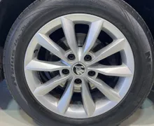 Zunanja slika - Škoda Octavia - VELIK SERVIS-NAVIGACIJA-TEMPOMAT-PDC-ALU-AVT.KLIMA - 17 - Predogledna slika