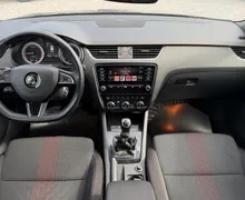 Zunanja slika - Škoda Octavia - 2.0 TDI SLO-FULL LED-ACC-CANTON-ŠPORTNI SEDEŽI - 10 - Predogledna slika