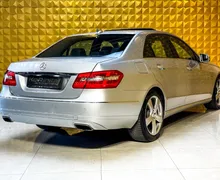 Notranja slika - Mercedes-Benz E-Razred - E 220 CDI AUT.-PANO.-GRETJE-PDC-NAVI-F1... - 11 - Predogledna slika