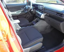 Zunanja slika - Hyundai Kona - Electric 48.6 kWh 99kW PREMIUM°Winter°Topl.črp° - 12 - Predogledna slika