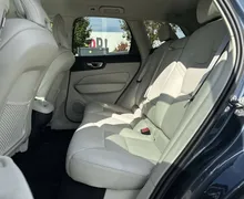 Notranja slika - Volvo XC60 - B4 AWD MILD HYBRID PLUS DARK - 11 - Predogledna slika