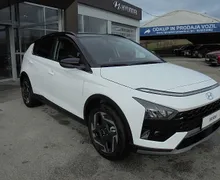 Zunanja slika - Hyundai Bayon - 1.0 T-GDI 90 PREMIUM DCT°RADAR°TWO-TONE° ZALOGA - 3 - Predogledna slika