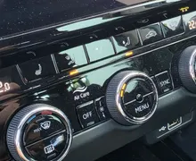 Zunanja slika - Škoda Octavia - COMBI 2.0TDI DSG LED-NAVI-CANON-GRETJE SEDEŽEV-ALU - 17 - Predogledna slika
