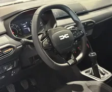 Zunanja slika - Dacia Sandero - TCe 110 Stepway Essential - 7 - Predogledna slika