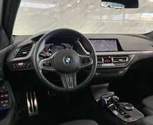 Notranja slika - BMW serija 1: - 118i |M-Sport|Led|Kamera|PDC|Ambient|Virtual| - 9 - Predogledna slika