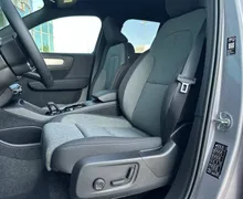 Notranja slika - Volvo XC40 - B3 P Plus Dark AT DCT - 10 - Predogledna slika