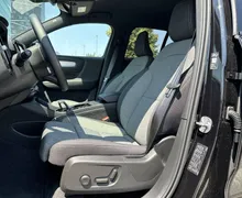 Notranja slika - Volvo XC40 - B3 P Plus Dark Avt. - 10 - Predogledna slika