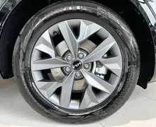 Notranja slika - KIA Sportage - 1.6 T-GDi HEV GT-Line 2WD AT - 8 - Predogledna slika