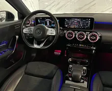 Notranja slika - Mercedes-Benz A-Razred - 250 AMG Line |NightP|Led|Kamera|Gretje|AmbientL| - 10 - Predogledna slika