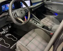 Notranja slika - Volkswagen Golf - 2.0 TSI-GTI-PANORAMA-VIRTUAL-DSG-ACC-IQ-KAMERA-NAV - 9 - Predogledna slika
