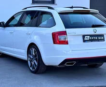 Notranja slika - Škoda Octavia - 2.0 TDI RS+XENON+NAVI+PDC+KLJUKA - 8 - Predogledna slika
