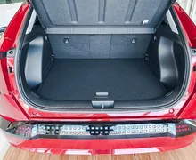 Zunanja slika - Hyundai Kona - EV 48.4kWh PREMIUM-AKT.T-TOPL.ČR-AMBIENT-LED-VIDEO - 6 - Predogledna slika