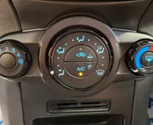 Notranja slika - Ford Fiesta - 1.25 Style FINANCIRANJE BREZ POLOGA 5 VRAT-KLIMA-. - 11 - Predogledna slika