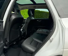 Notranja slika - Volvo XC60 - D4-4X4-AUT-PANORAMA-FUL LED-LIZING ZA TUJCE- - 12 - Predogledna slika
