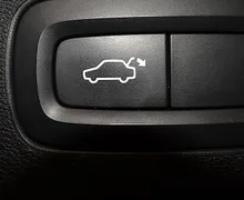 Zunanja slika - Volvo XC60 - 2.0 D4 R Design AWD -VIRTUAL -KAMERA -NAVI - 10 - Predogledna slika