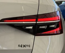 Zunanja slika - Škoda Superb - Combi Laurin   Klement 2.0 TSI DSG 4x4 - 6 - Predogledna slika